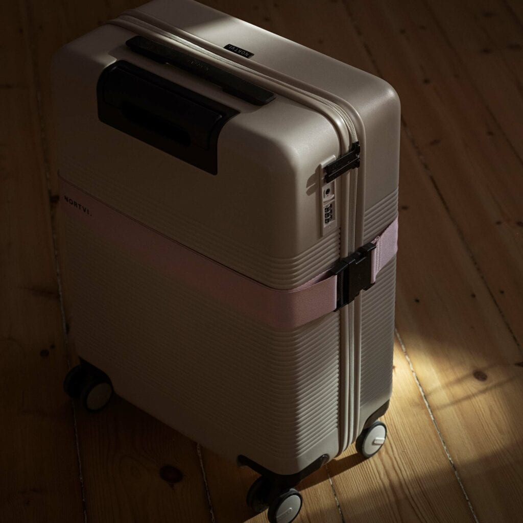 Luggage strap pink