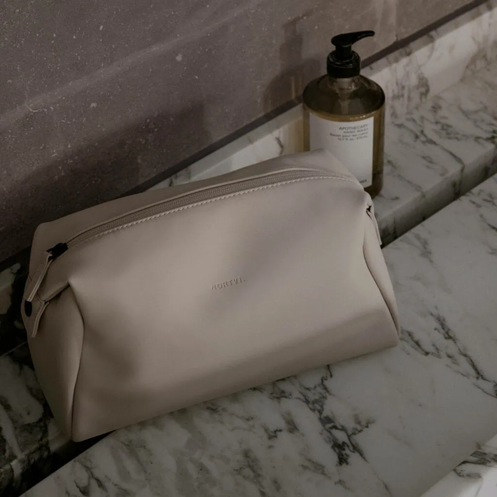 Toiletry bag white