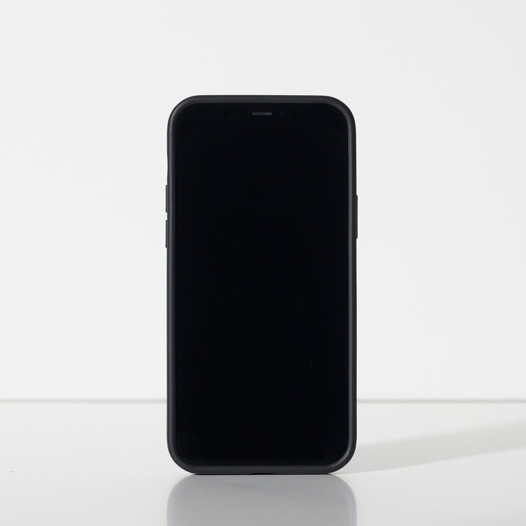 iPhone 13 Mat Siyah Kılıf